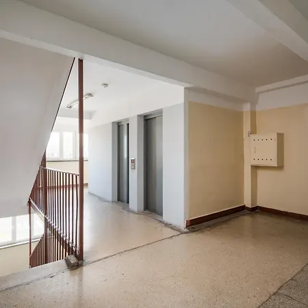 Elblaska Deluxe By Bookinghost *