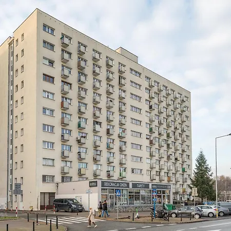 Elblaska Deluxe By Bookinghost